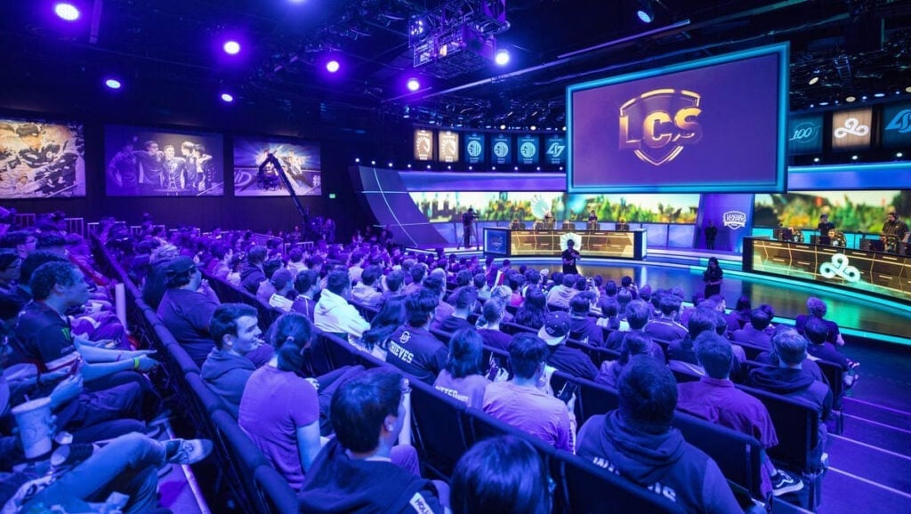 The Professional First-Person Shooter Competitive Scene