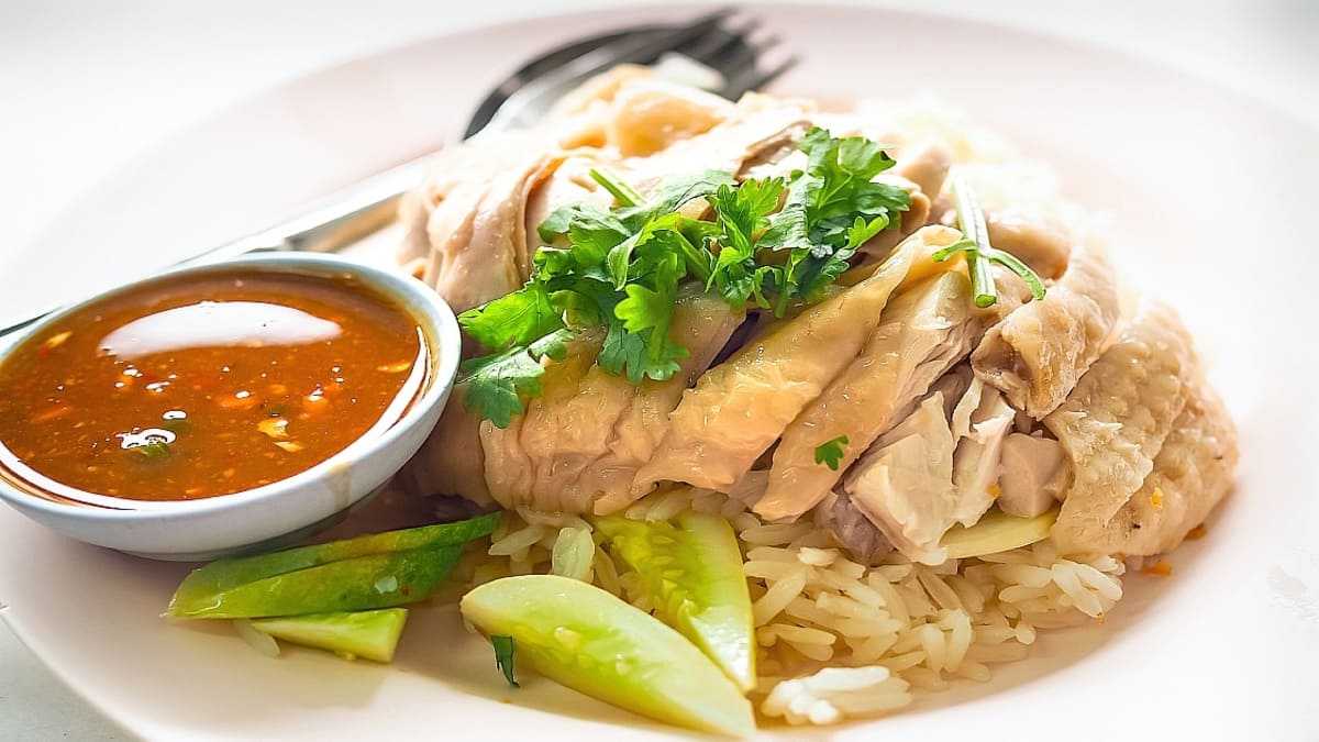 Khao Man Gai (Thai Chicken Rice)