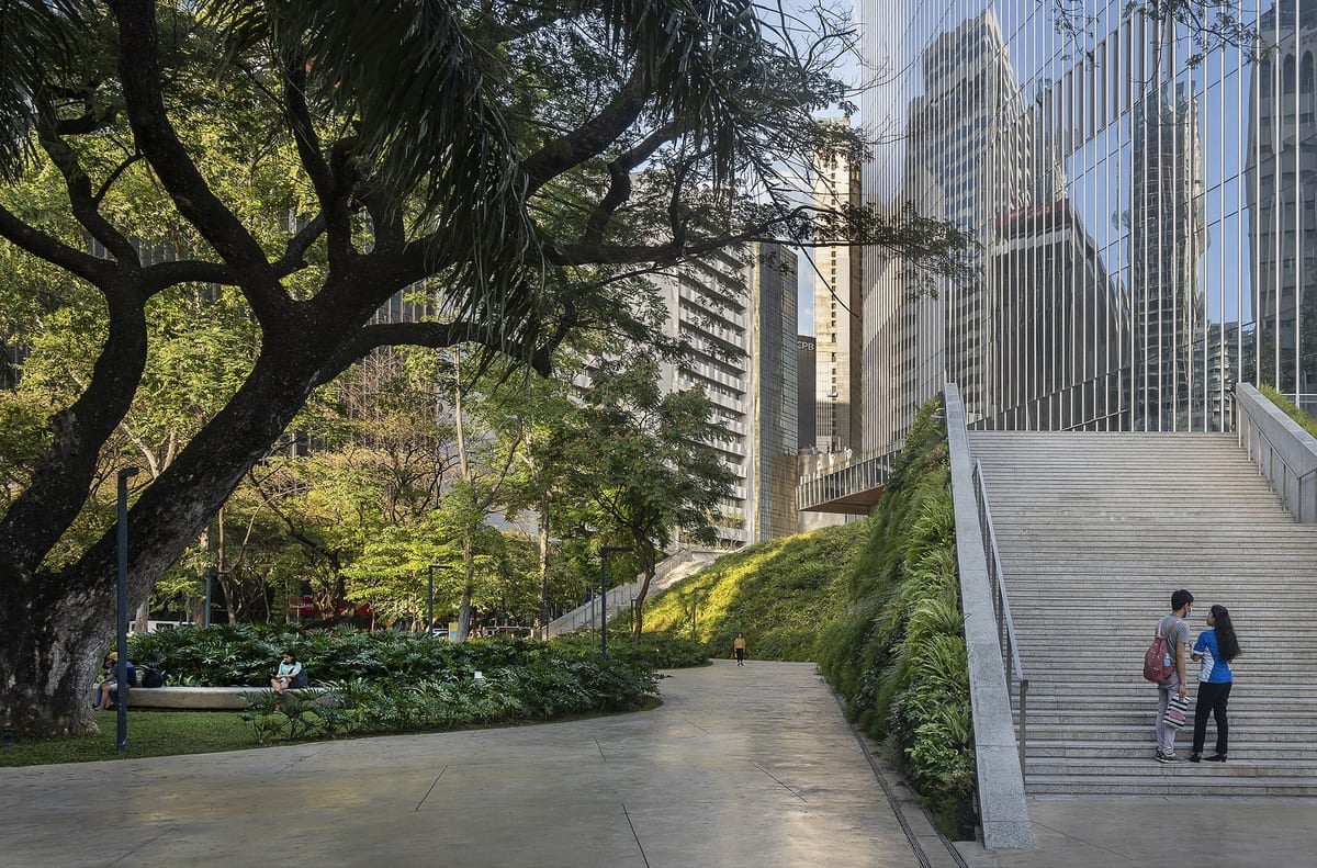 Ayala Triangle Gardens